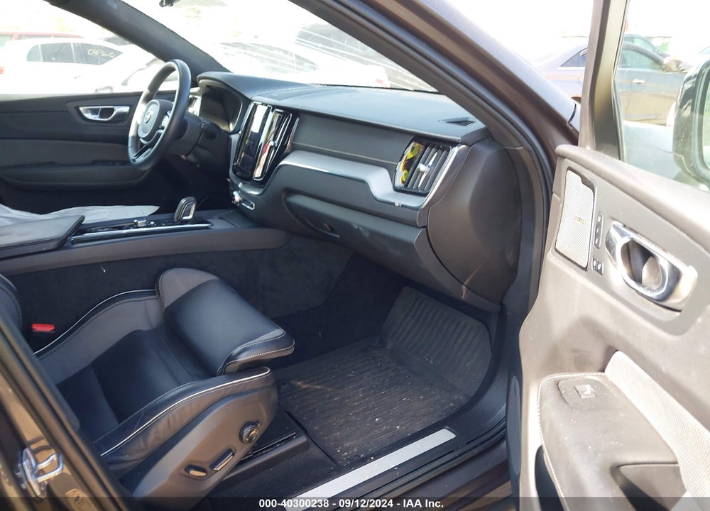 2022 VOLVO XC60 B5 R-DESIGN VIN: YV4L12RMXN1920230