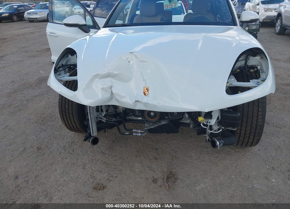 2021 PORSCHE MACAN VIN: WP1AA2A58MLB17349