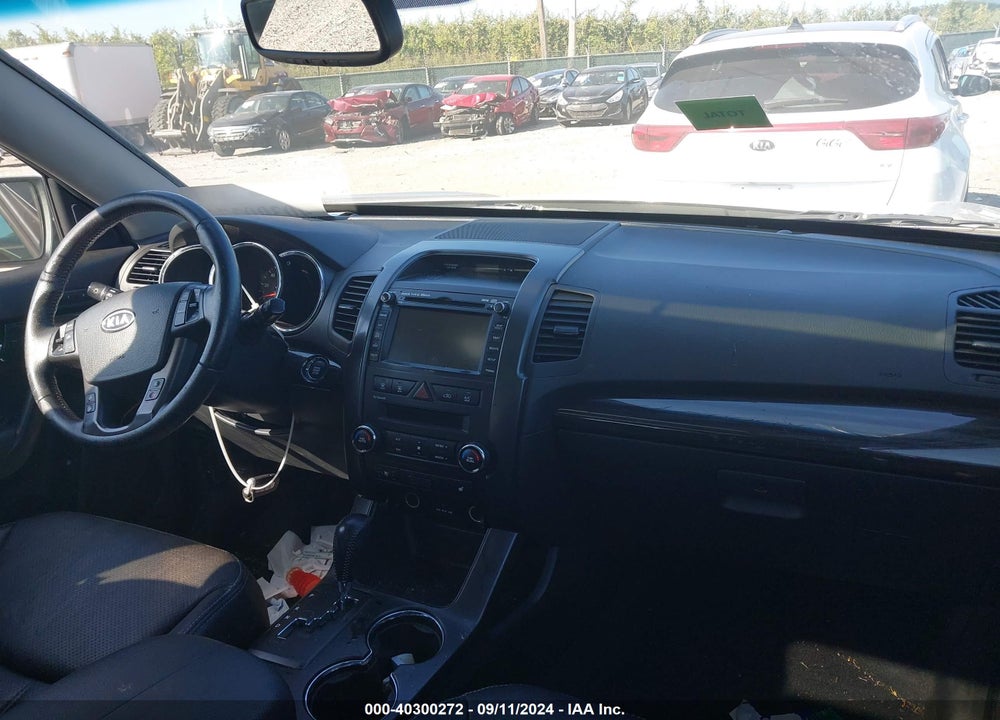 2013 KIA SORENTO EX V6 VIN: 5XYKUDA20DG329575