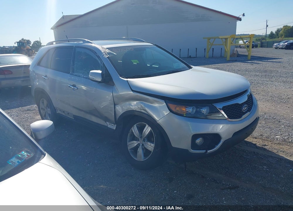 2013 KIA SORENTO EX V6 VIN: 5XYKUDA20DG329575