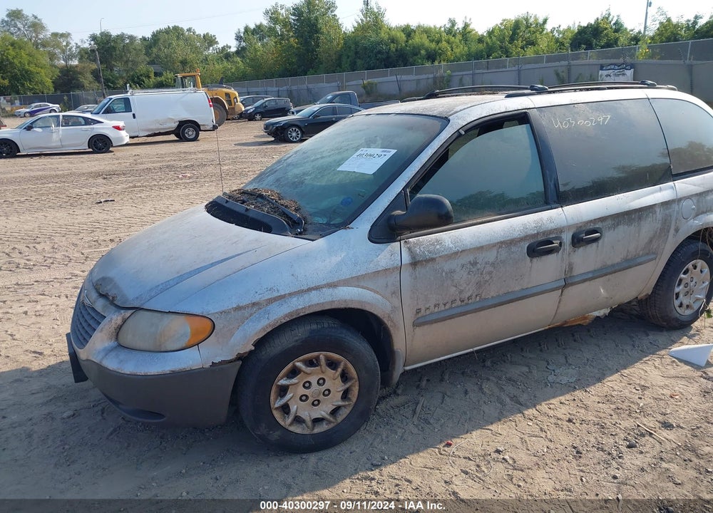 2001 CHRYSLER VOYAGER VIN: 1C4GJ25311B101340