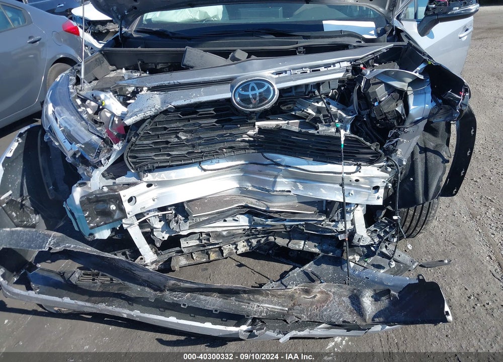 2024 TOYOTA RAV4 XLE VIN: 2T3W1RFV6RC275591