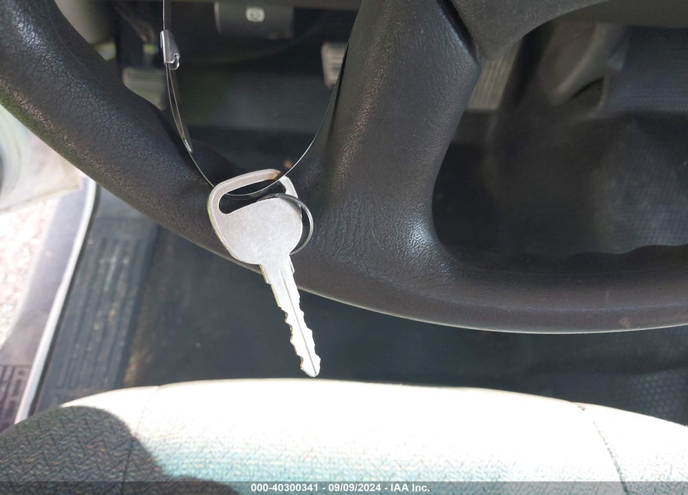 2004 CHEVROLET SILVERADO 1500 WORK TRUCK VIN: 1GCEC19T44E393932