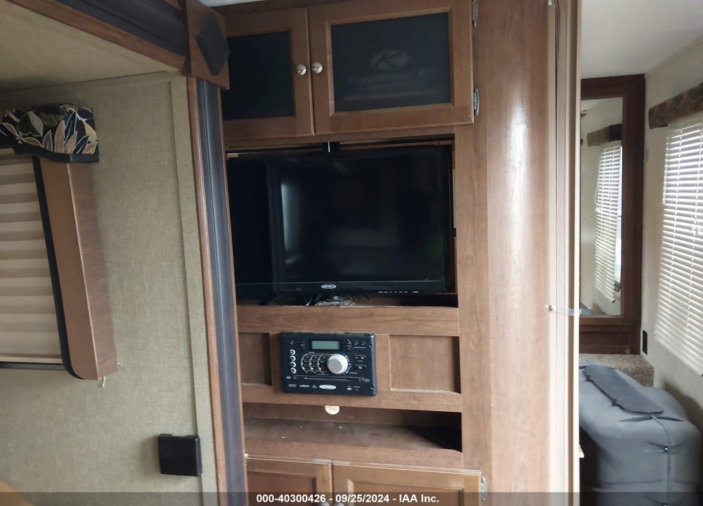 2015 KEYSTONE HIDEOUT M-26BHS VIN: 4YDT26B26FN205520