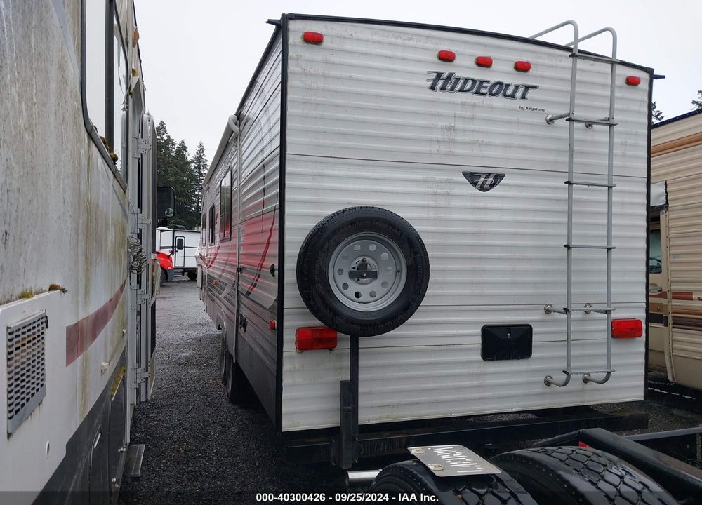 2015 KEYSTONE HIDEOUT M-26BHS VIN: 4YDT26B26FN205520