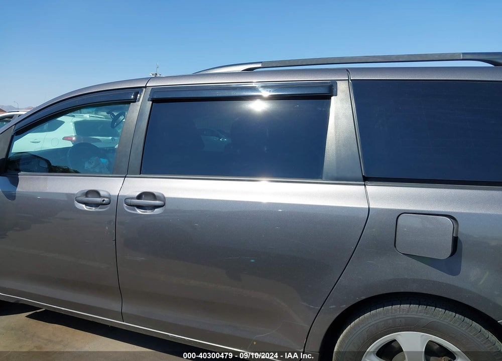 2015 TOYOTA SIENNA LE 8 PASSENGER VIN: 5TDKK3DC2FS660975