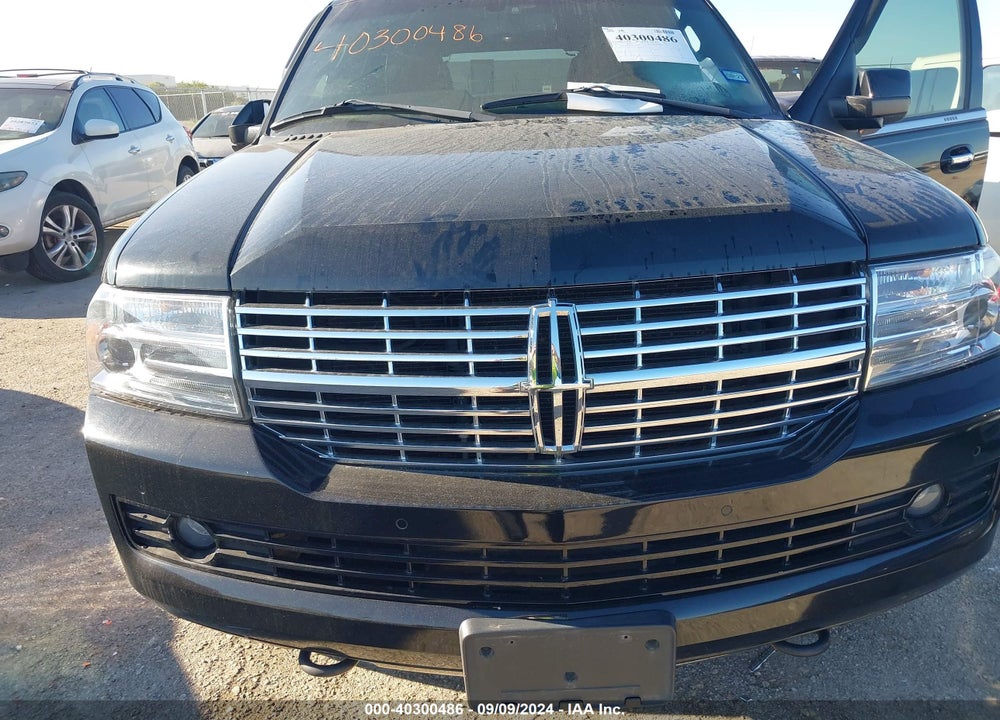 2011 LINCOLN NAVIGATOR VIN: 5LMJJ2H5XBEJ10372