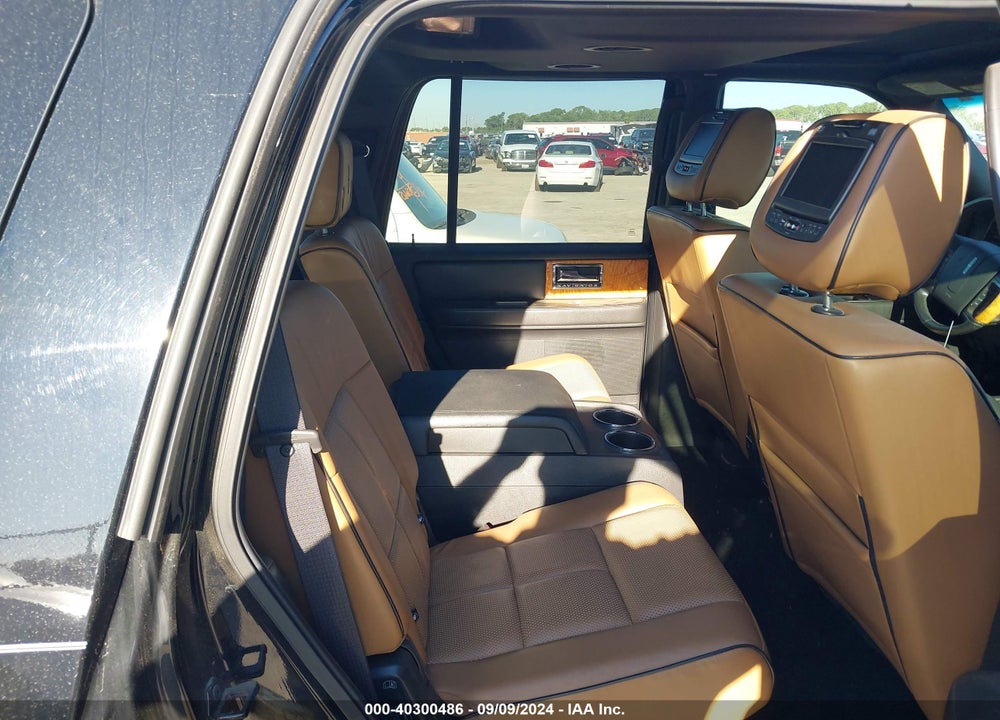 2011 LINCOLN NAVIGATOR VIN: 5LMJJ2H5XBEJ10372