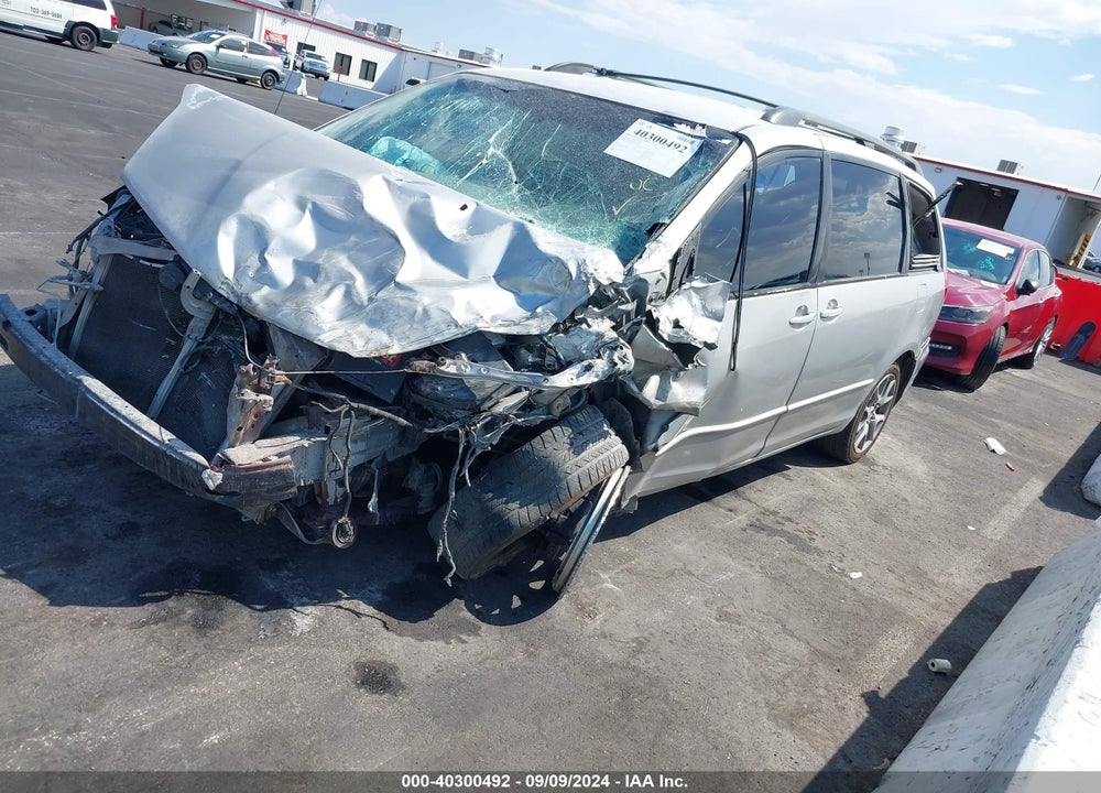 2004 TOYOTA SIENNA LE VIN: 5TDZA23C34S107794