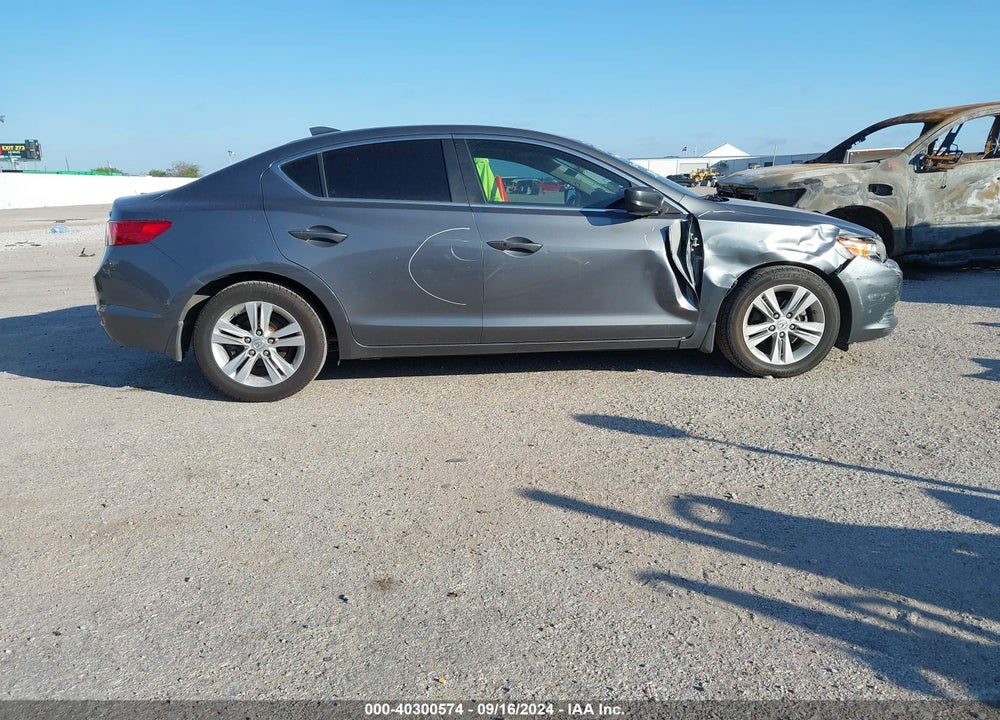 2013 ACURA ILX 2.0L VIN: 19VDE1F37DE014994