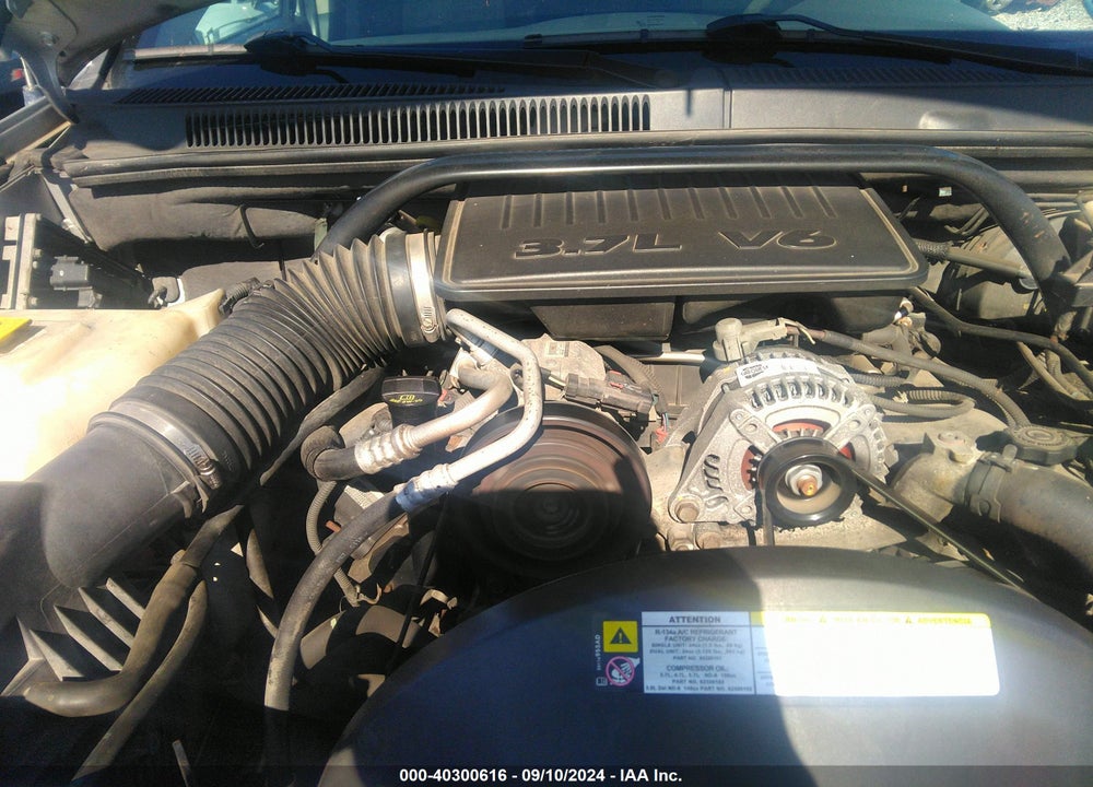 2010 JEEP GRAND CHEROKEE LAREDO VIN: 1J4PR4GK4AC105265