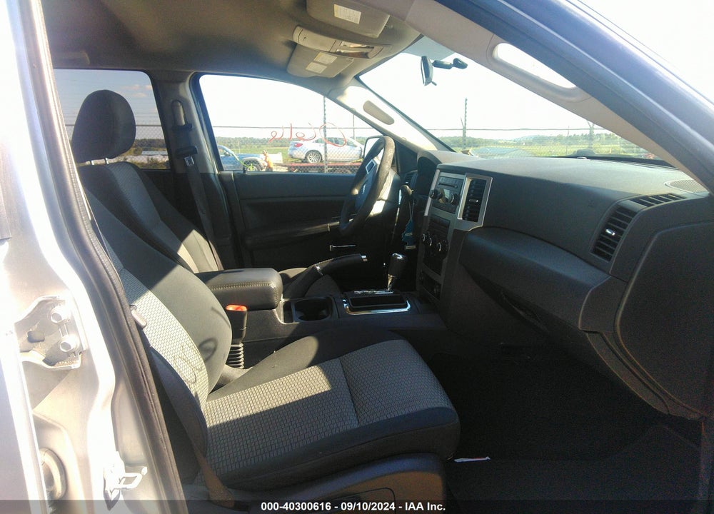 2010 JEEP GRAND CHEROKEE LAREDO VIN: 1J4PR4GK4AC105265