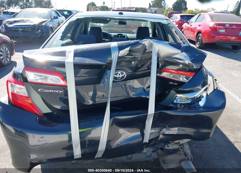 2013 TOYOTA CAMRY SE VIN: 4T1BF1FK3DU218823