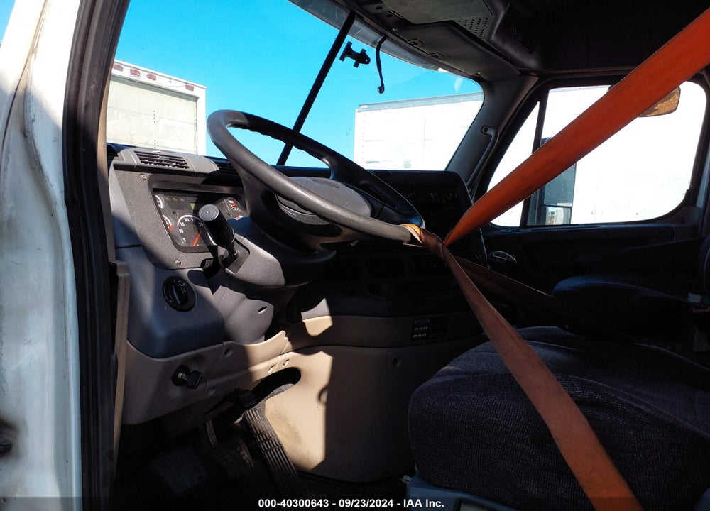 2014 FREIGHTLINER CASCADIA 125 VIN: 3AKJGLD5XESFT6239
