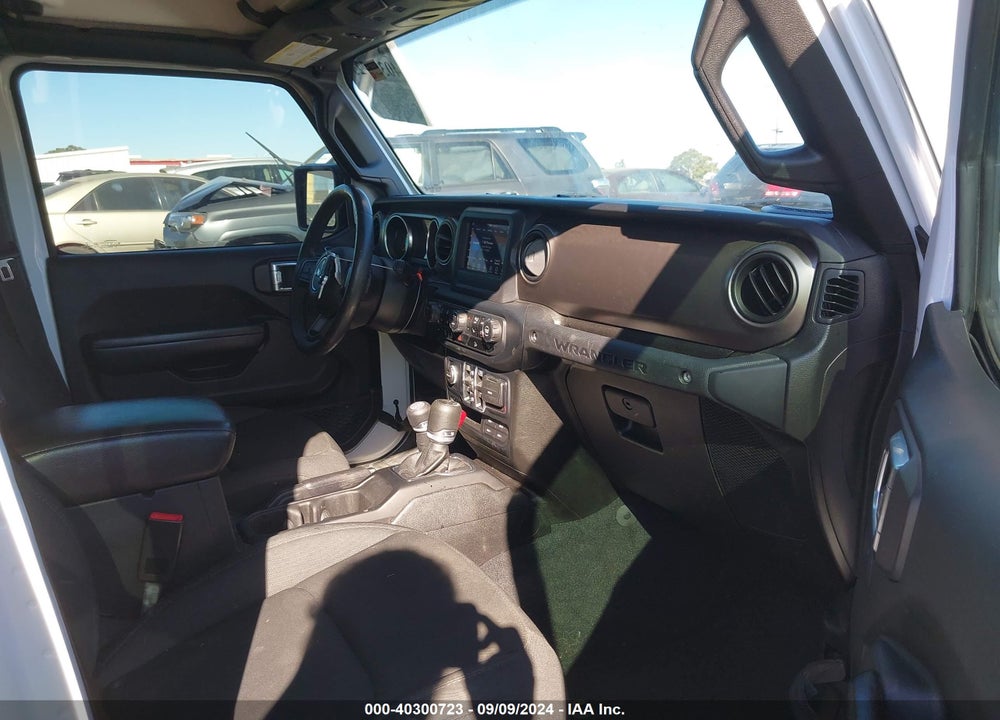 2019 JEEP WRANGLER UNLIMITED SPORT S 4X4 VIN: 1C4HJXDG5KW571452