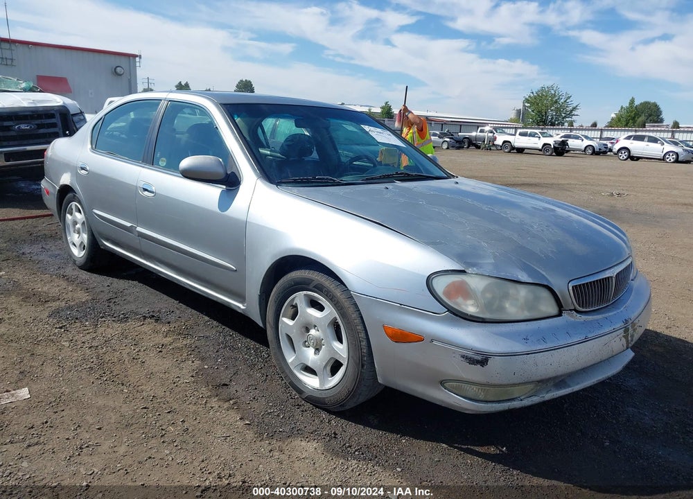2000 INFINITI I30 LUXURY/TOURING VIN: JNKCA31A0YT204048