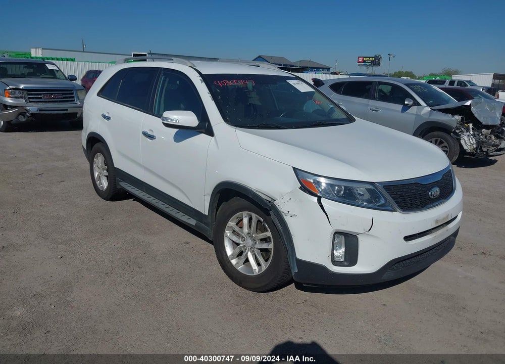 2015 KIA SORENTO LX VIN: 5XYKT3A68FG579911