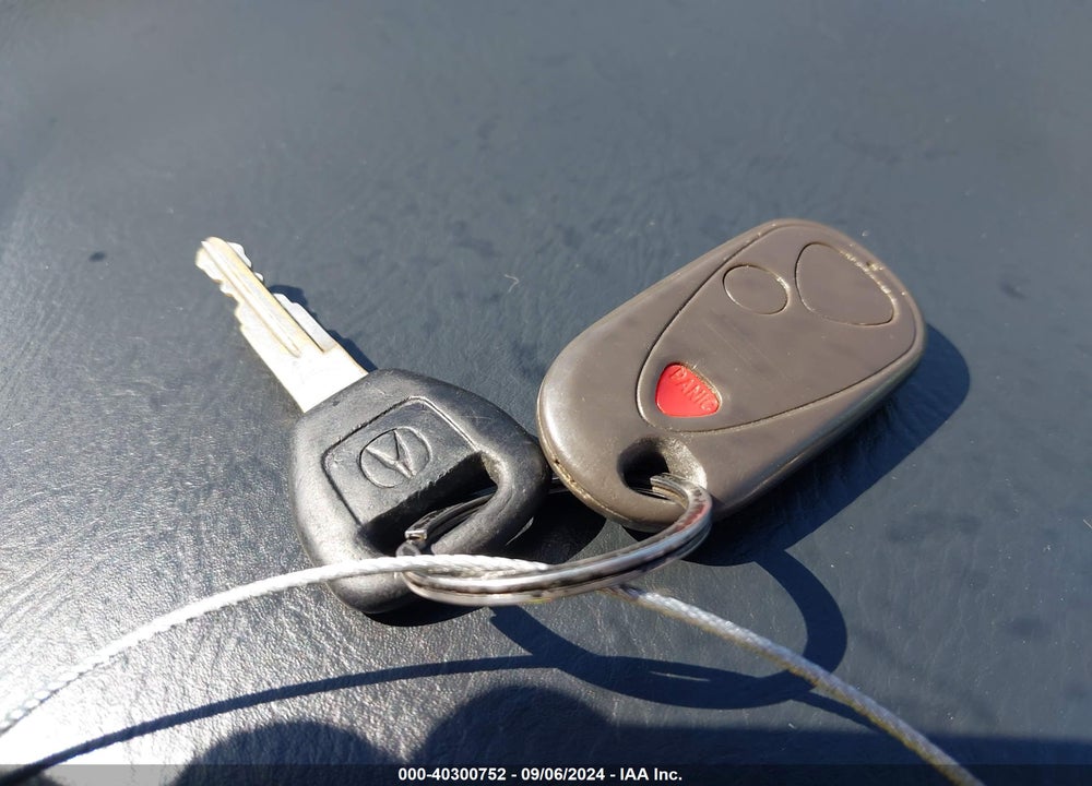 2004 ACURA MDX VIN: 2HNYD18704H526705