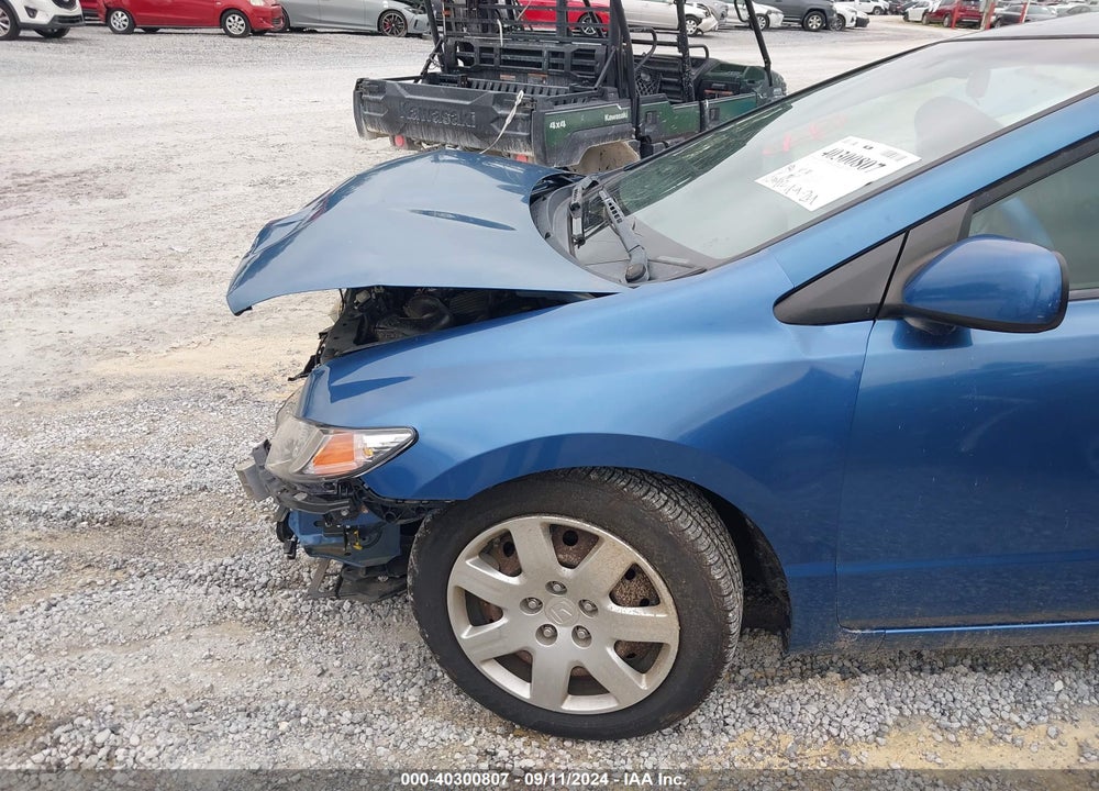 2011 HONDA CIVIC LX VIN: 2HGFG1B64BH512079