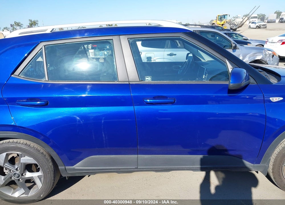 2021 HYUNDAI VENUE SEL VIN: KMHRC8A3XMU127418