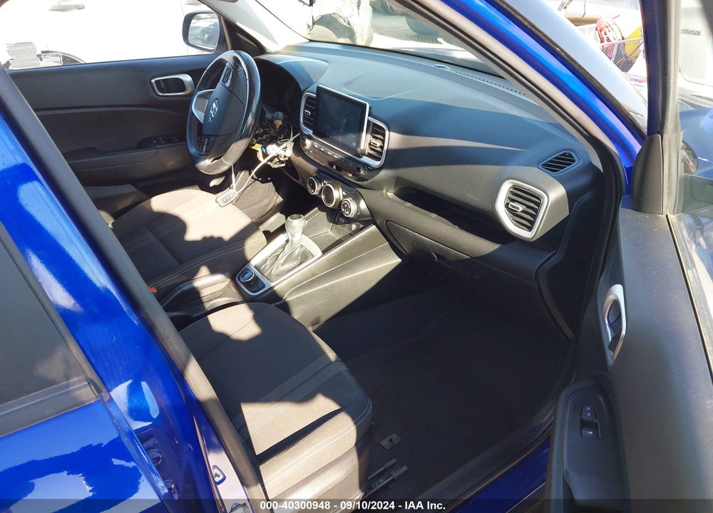 2021 HYUNDAI VENUE SEL VIN: KMHRC8A3XMU127418