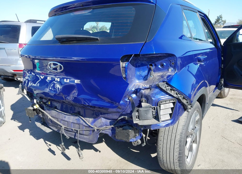 2021 HYUNDAI VENUE SEL VIN: KMHRC8A3XMU127418