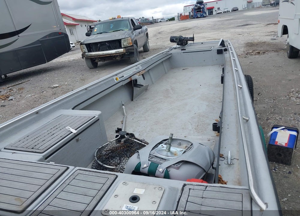 2013 UNDEFINED BOAT TRAILER VIN: 1L8THMRA1DA009197