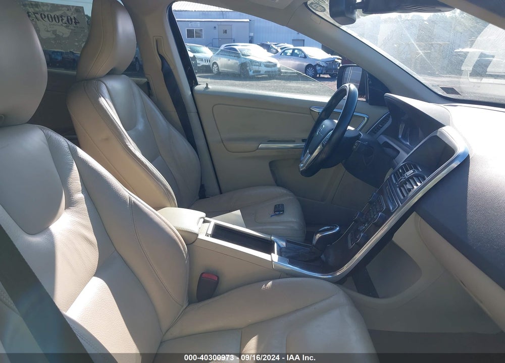 2014 VOLVO XC60 3.2 VIN: YV4940DZ6E2542216
