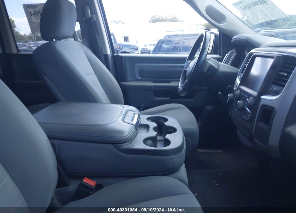 2017 RAM 1500 SLT VIN: 1C6RR7GT2HS596239