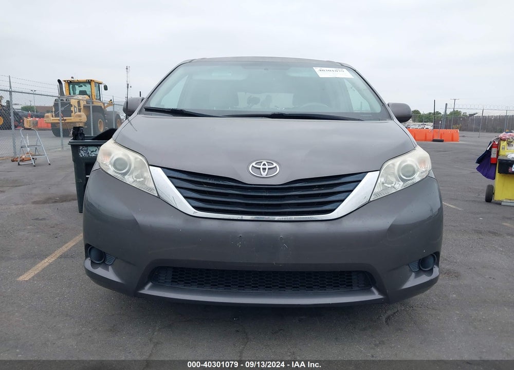 2013 TOYOTA SIENNA LE V6 8 PASSENGER VIN: 5TDKK3DCXDS368780