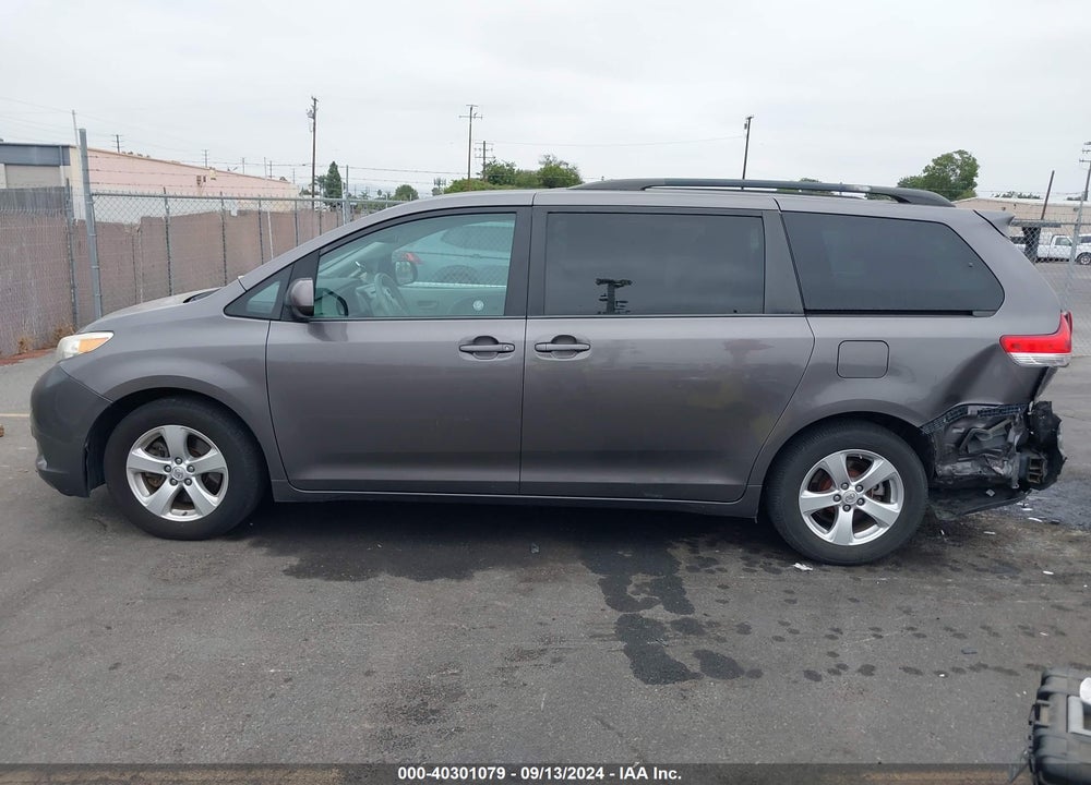 2013 TOYOTA SIENNA LE V6 8 PASSENGER VIN: 5TDKK3DCXDS368780