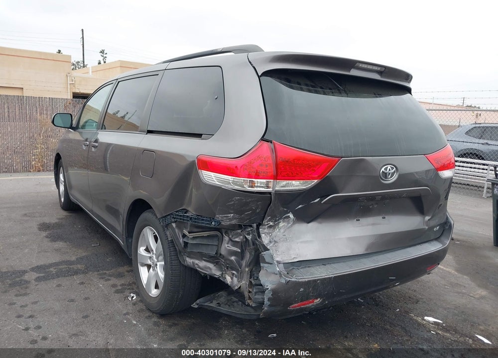 2013 TOYOTA SIENNA LE V6 8 PASSENGER VIN: 5TDKK3DCXDS368780