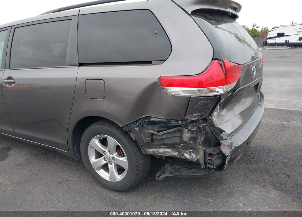 2013 TOYOTA SIENNA LE V6 8 PASSENGER VIN: 5TDKK3DCXDS368780
