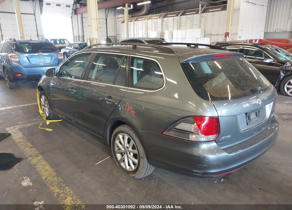 2014 VOLKSWAGEN JETTA SPORTWAGEN 2.5L SE VIN: 3VWPP7AJ1EM619900