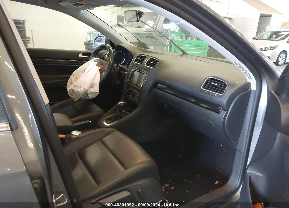 2014 VOLKSWAGEN JETTA SPORTWAGEN 2.5L SE VIN: 3VWPP7AJ1EM619900