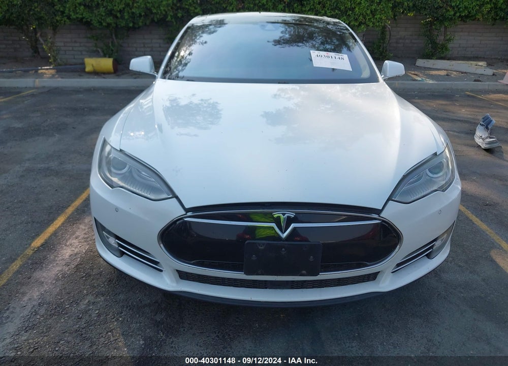 2014 TESLA MODEL S P85 VIN: 5YJSA1H14EFP53001