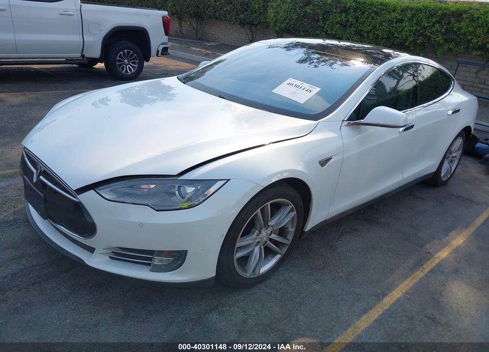 2014 TESLA MODEL S P85 VIN: 5YJSA1H14EFP53001