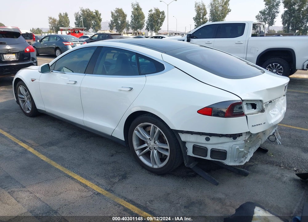 2014 TESLA MODEL S P85 VIN: 5YJSA1H14EFP53001