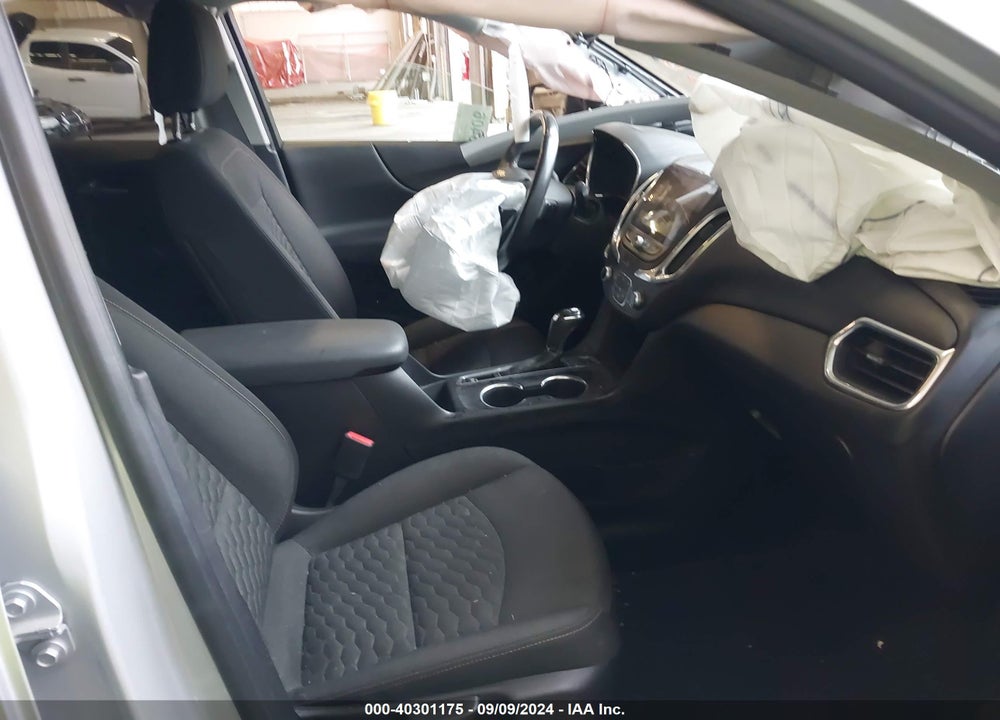 2019 CHEVROLET EQUINOX LT VIN: 2GNAXVEX5K6101488