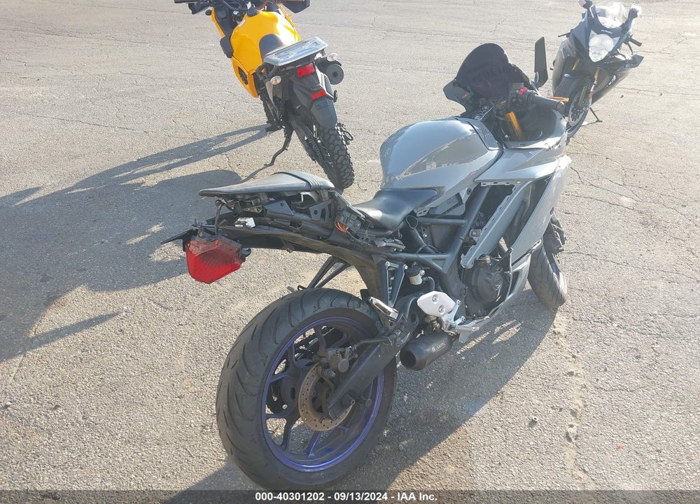 2019 YAMAHA YZFR3 VIN: MH3RH17Y0KK001496
