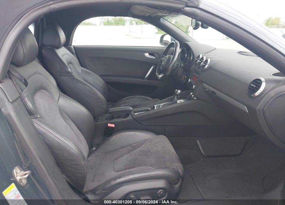 2009 AUDI TT 2.0T VIN: TRULF38J591005847