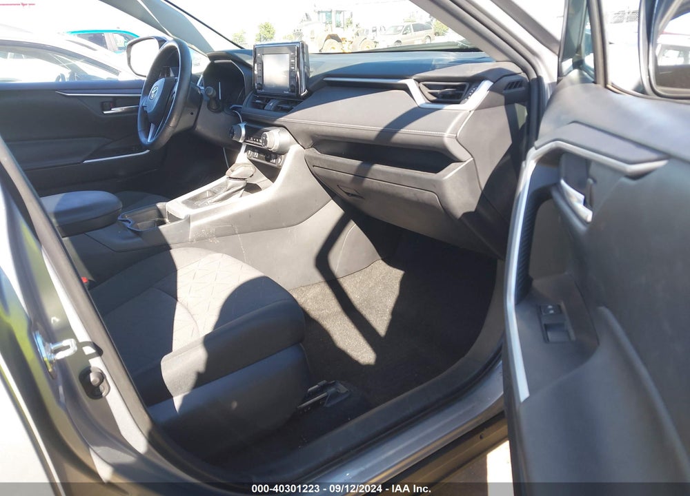 2020 TOYOTA RAV4 XLE VIN: 2T3W1RFV3LC067305
