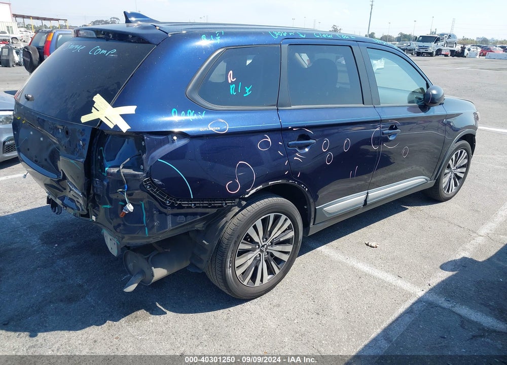 2019 MITSUBISHI OUTLANDER ES VIN: JA4AD2A39KZ054578