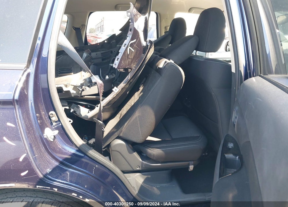 2019 MITSUBISHI OUTLANDER ES VIN: JA4AD2A39KZ054578
