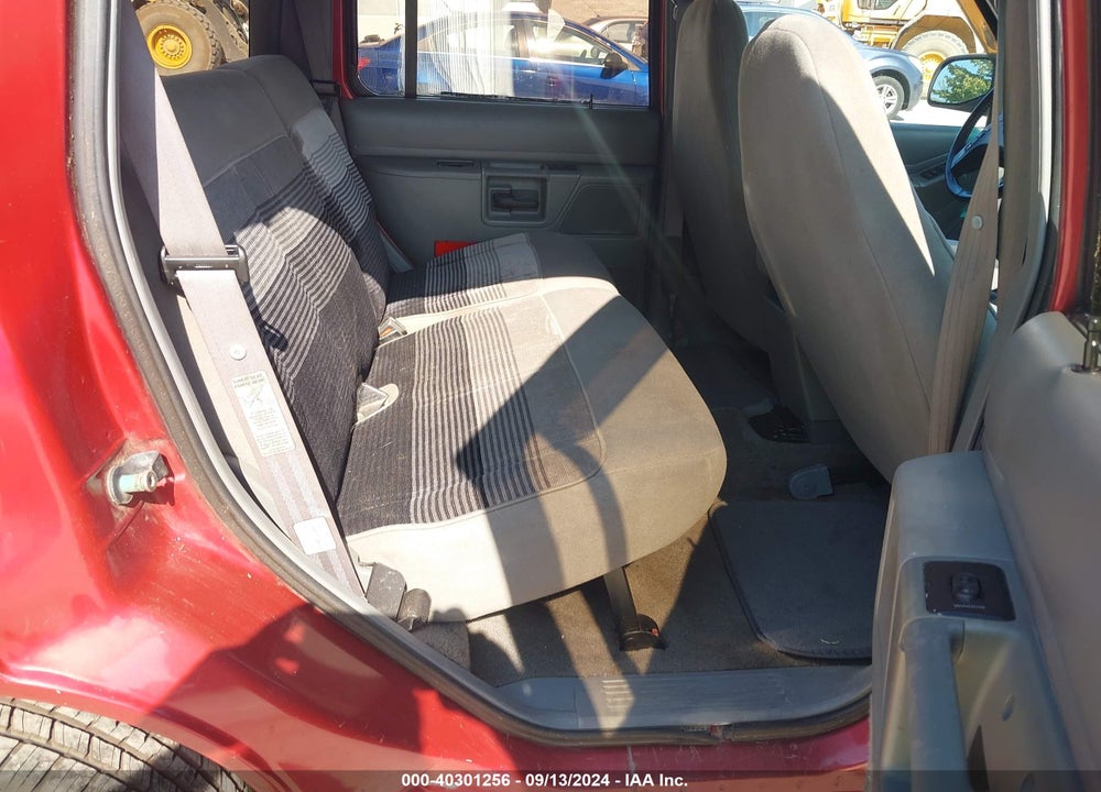 1992 FORD EXPLORER VIN: 1FMDU32X4NUD91666