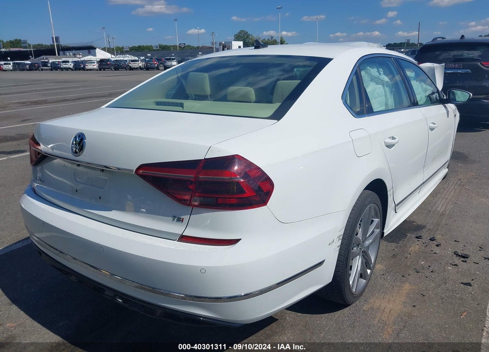 2019 VOLKSWAGEN PASSAT 2.0T SE R-LINE VIN: 1VWMA7A30KC000109