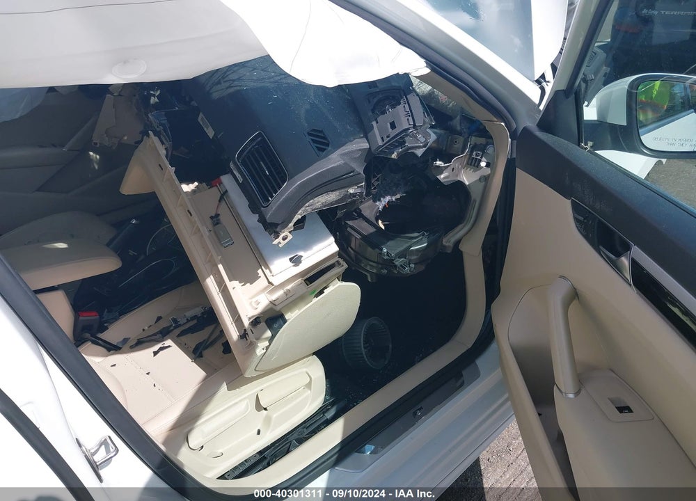 2019 VOLKSWAGEN PASSAT 2.0T SE R-LINE VIN: 1VWMA7A30KC000109