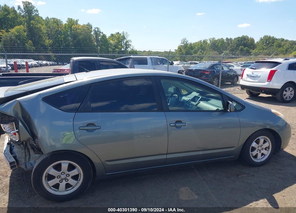 2005 TOYOTA PRIUS VIN: JTDKB20U453124537