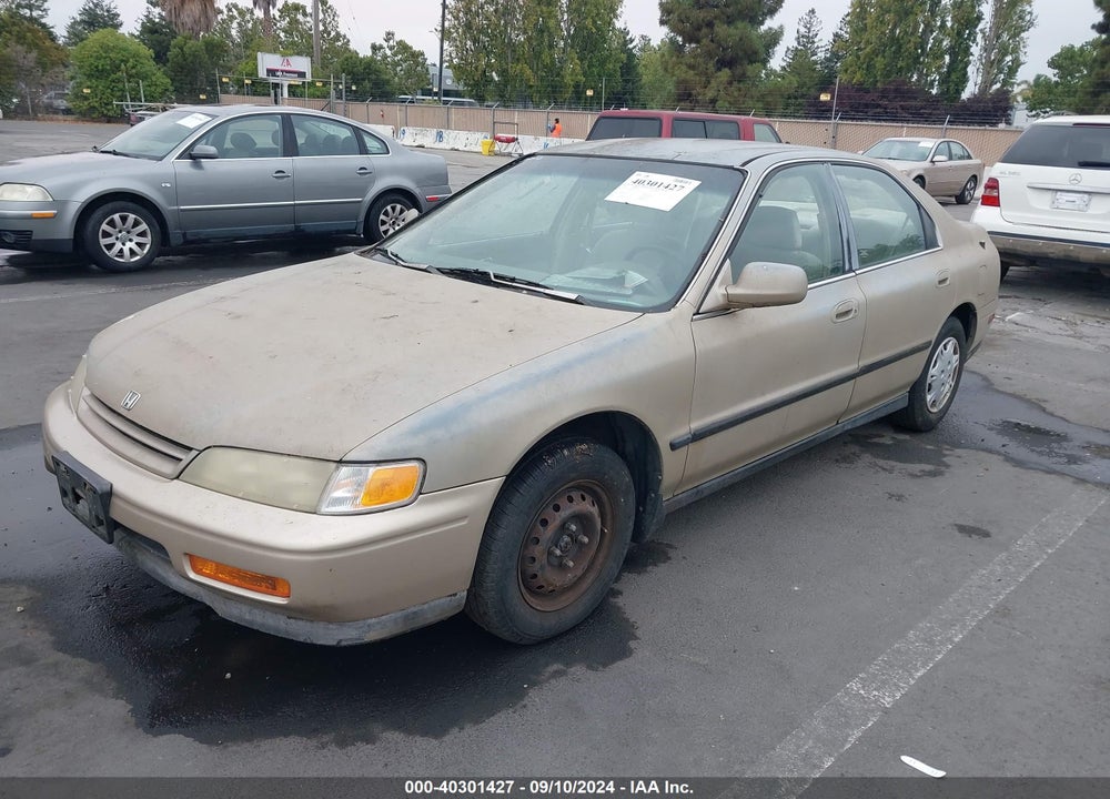 1995 HONDA ACCORD LX/EX VIN: 1HGCD5635SA117037