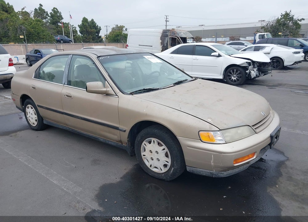 1995 HONDA ACCORD LX/EX VIN: 1HGCD5635SA117037